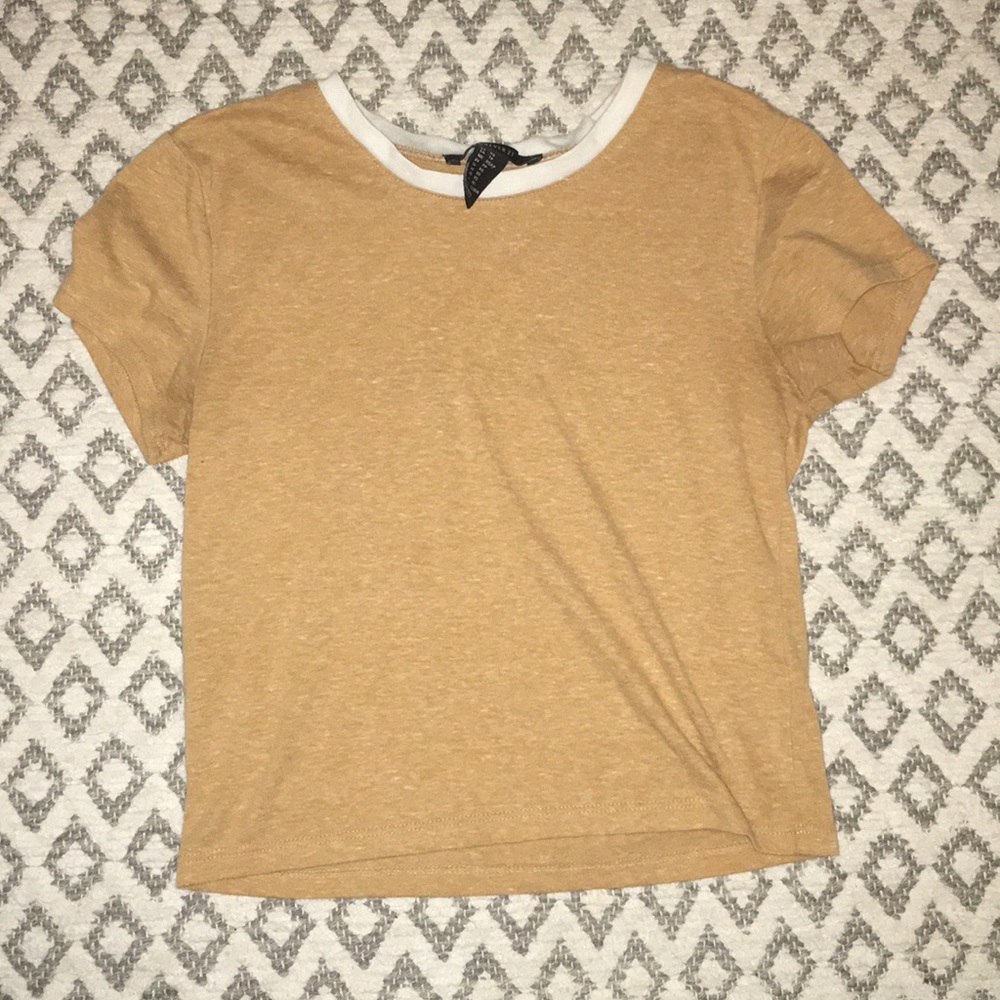 Cute forever 21 shirt!!😊